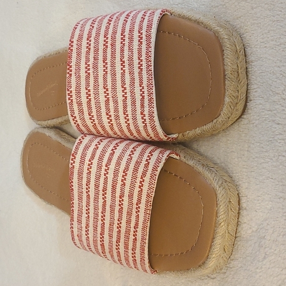 Shoes by universal thread - Picture 2 of 12